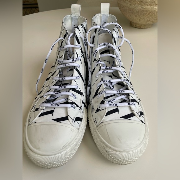 Valentino high top white and black sneaker Sz 43 - Picture 2 of 9